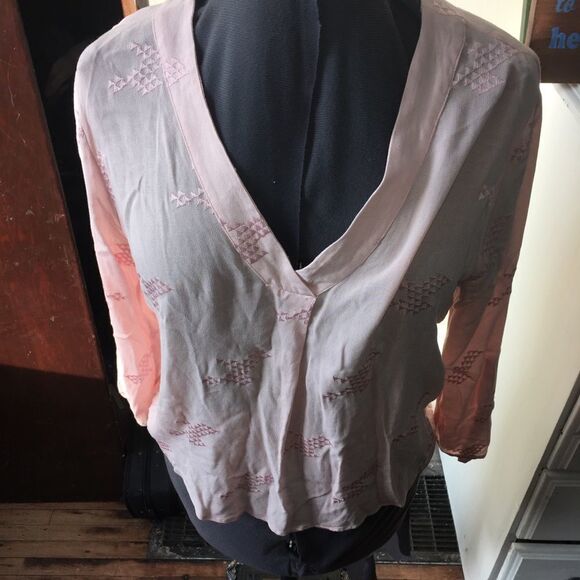 Alice Blue for Stitch Fix V-neck Blush blouse - Picture 1 of 3